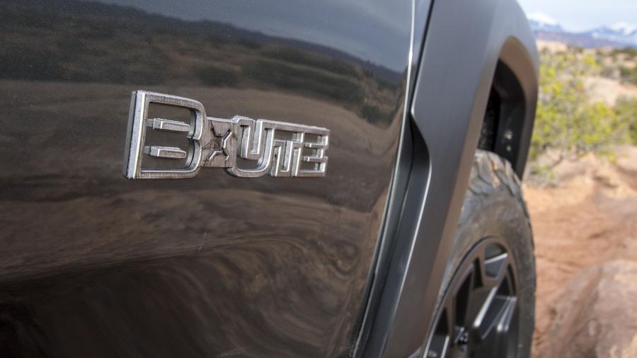 Логотип Jeep B-ute Concept (BU) 2018 года  (фото 21 из 30)